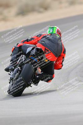 media/Dec-17-2022-SoCal Trackdays (Sat) [[224abd9271]]/Turn 10 Backside (120pm)/